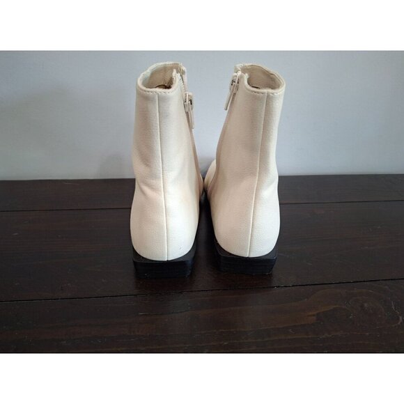 Linea Paolo Faux Leather Rad Bootie in Cream/NWOB, Sz. 4M - Picture 6 of 9